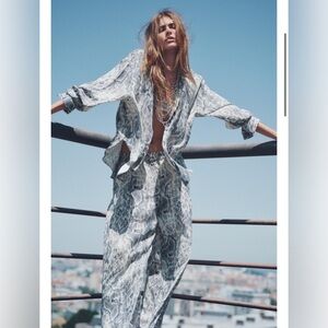 NWOT Zara Snake Print Trouser